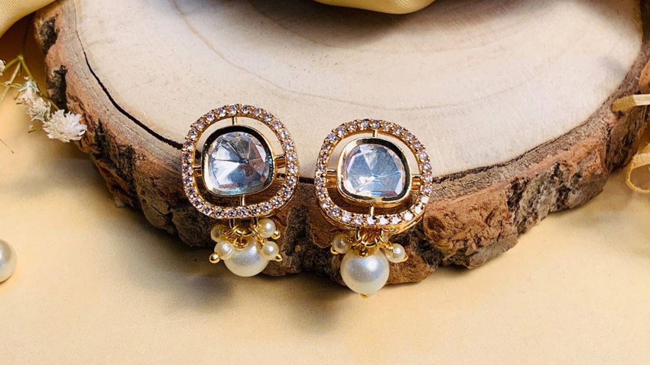 ABDESIGNS Gold-Plated Circular Studs