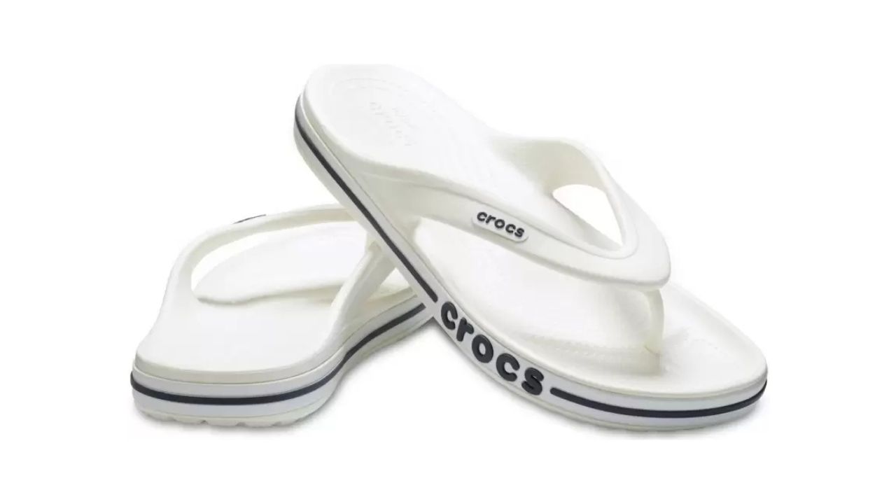Crocs Women Bayaband Slippers – A Blend of Casual and Sporty