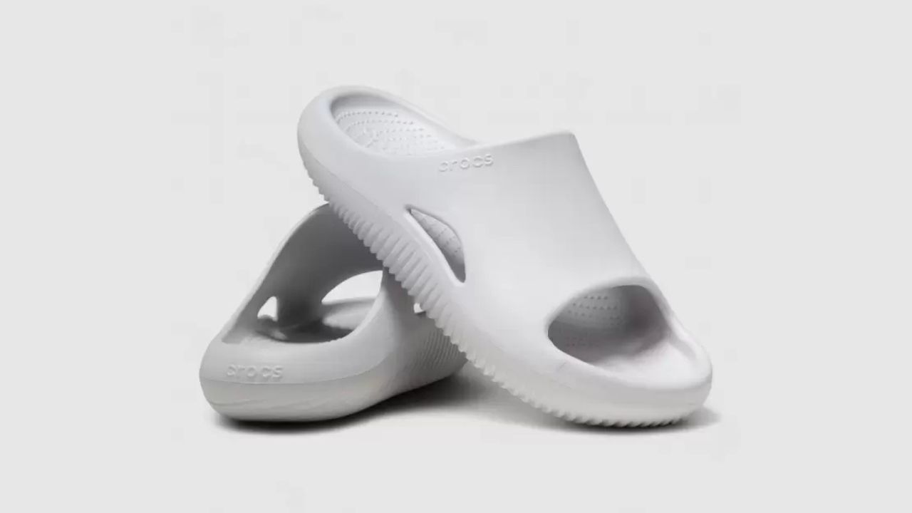 Crocs Women Mellow Recovery Slides – Designed for Ultimate Relaxation