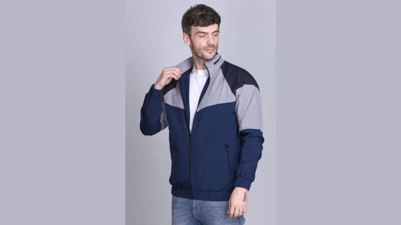 Ewools Self Design Men Windcheater