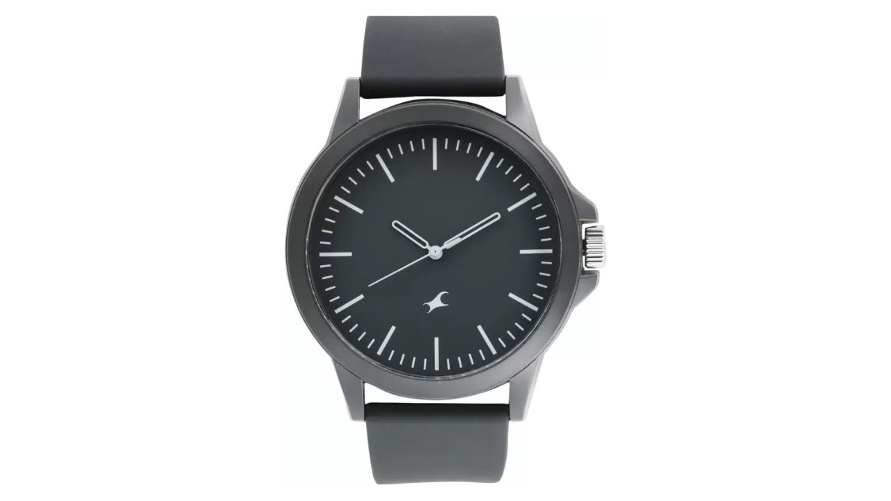 Fastrack 38024PP25 Minimalists Analog Watch – A Simple Yet Stylish Choice