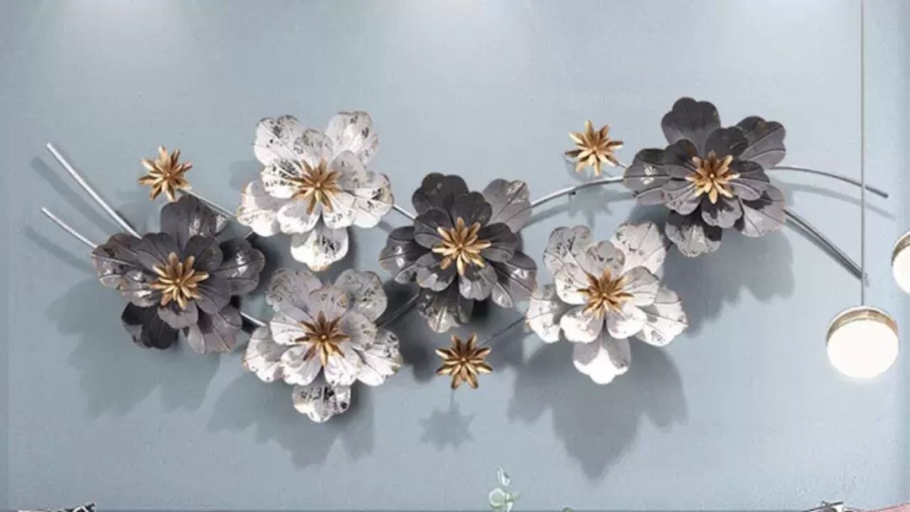 KT COLLECTION Floral Decorative Showpiece