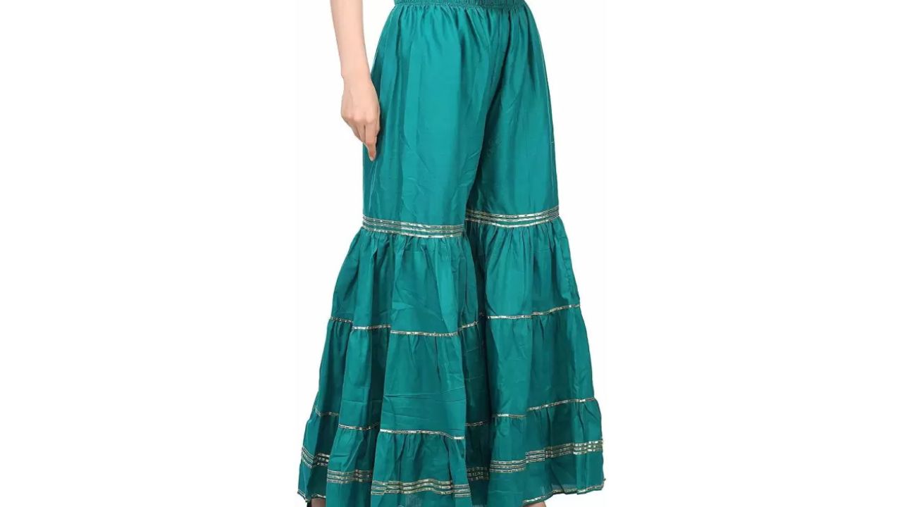 Kanna Fabric Regular Fit Women Green Trousers – A Comfortable Everyday Choice