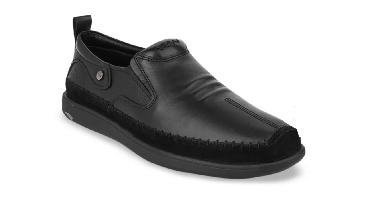 One8 Select by Virat Kohli leather loafers