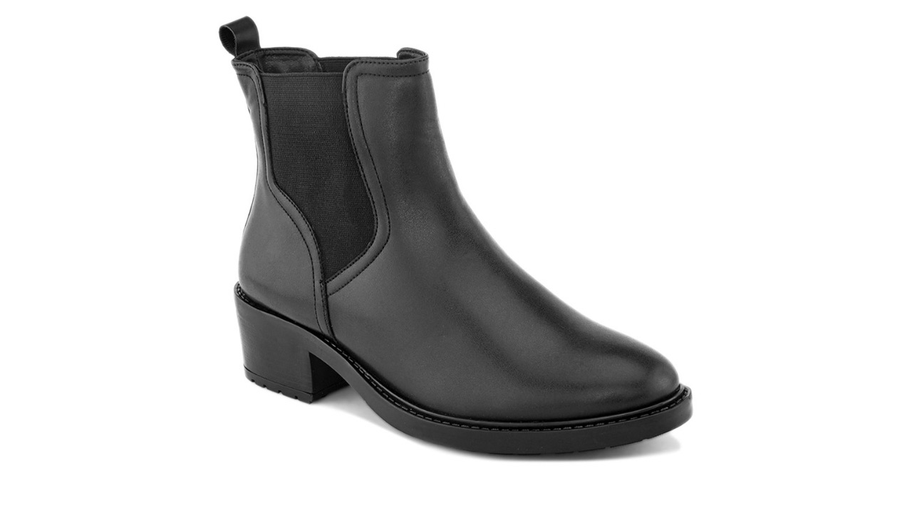 Roadster The Lifestyle Co. Women Black Mid Top Block Heel Chelsea Boots