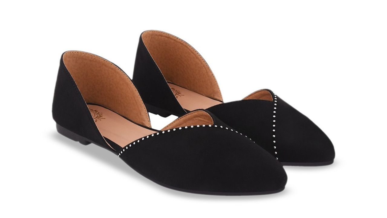 Shoetopia Embellished Pointed Toe Suede Ballerinas