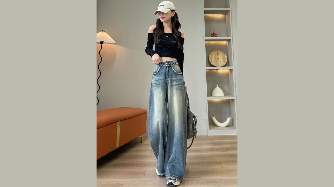 StyleCast Women Wide Leg Light Fade Jeans