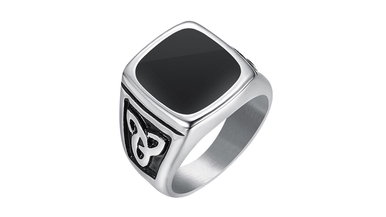Yellow Chimes Men Silver-Plated Silver-Toned & Black Stainless Steel Square Finger Ring