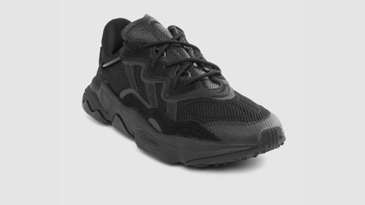 ADIDAS Originals Men Black Ozweego Sneakers