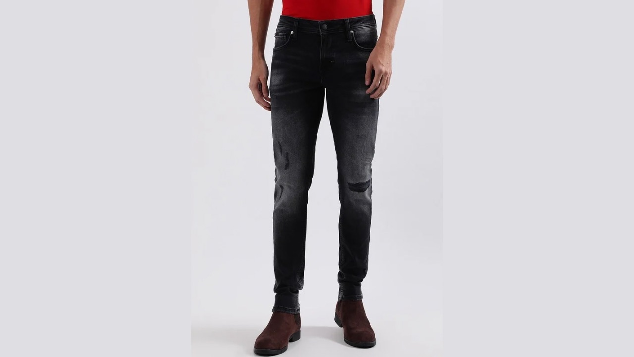Antony Morato Men Skinny Fit Mildly Distressed Light Fade Stretchable Jeans