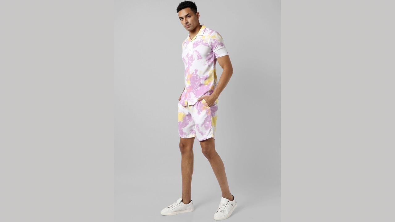 Campus Sutra Men Dyed Shirt & Shorts Co-Ords