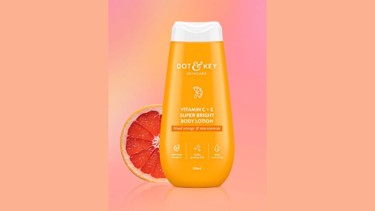 DOT & KEY Vitamin C + E Super Bright Body Lotion with Bloody Orange & Niacinamide - 250ml