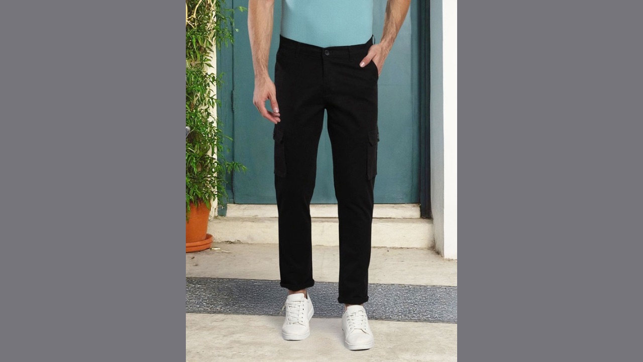 Dennis Lingo Men Black Tapered Fit Cargos Trousers