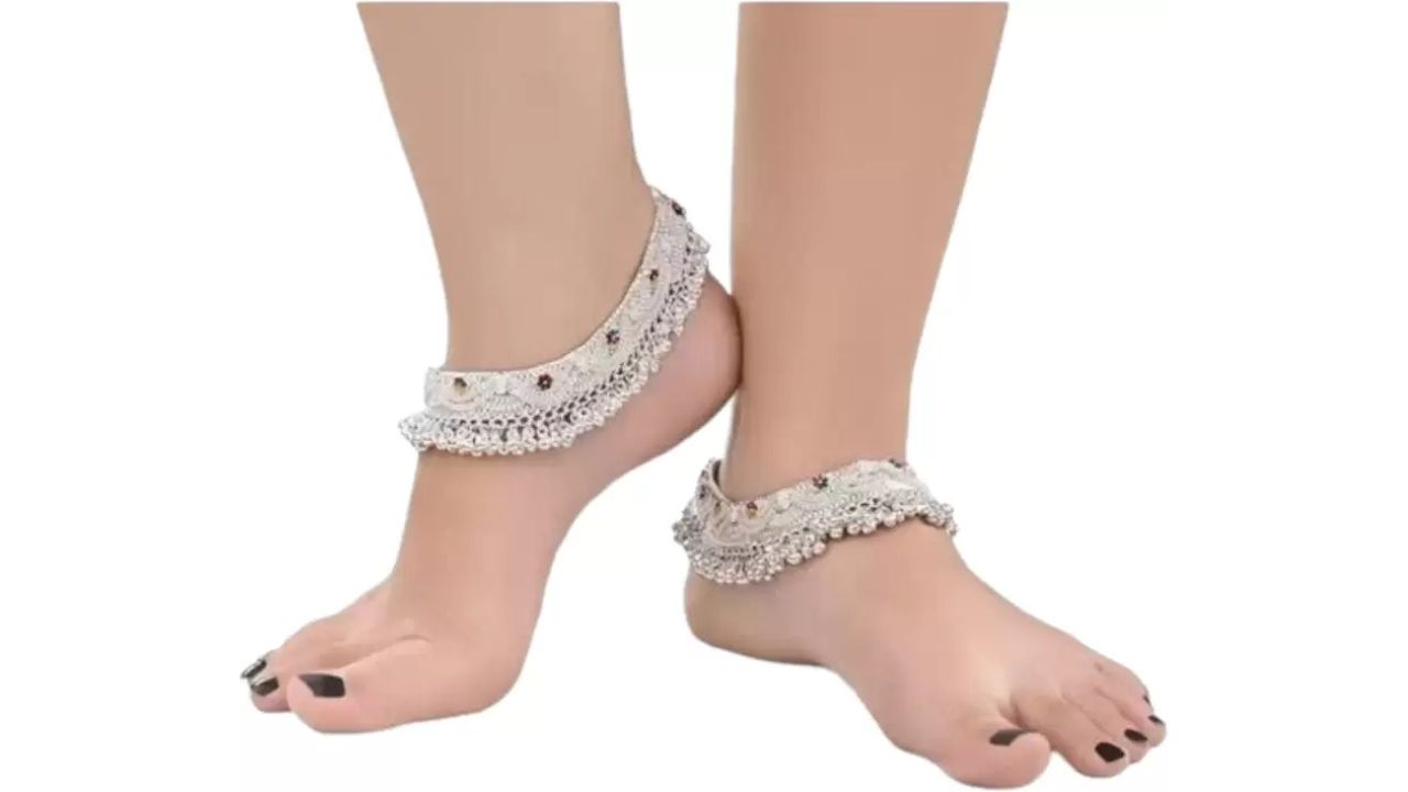Drama Queen Fashion Indian Traditional White Metal Payal