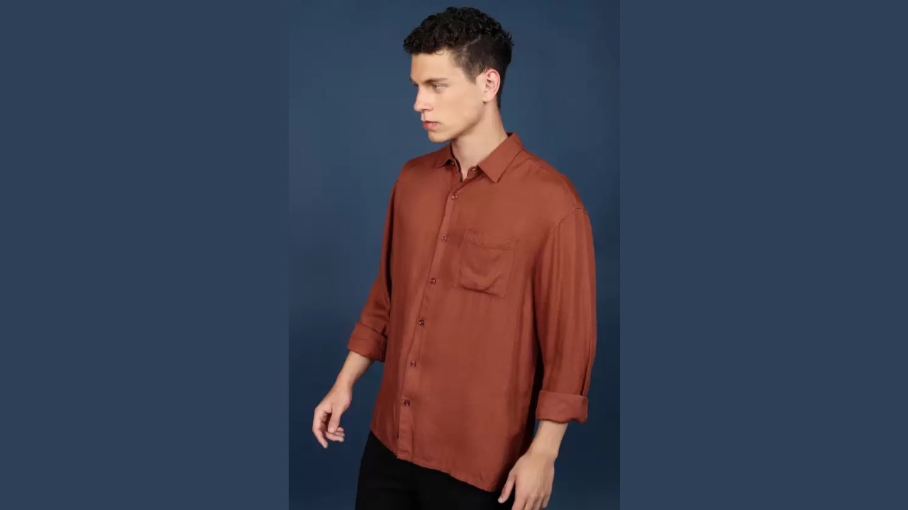 HIGHLANDER Men Slim Fit Solid Spread Collar Formal Shirt