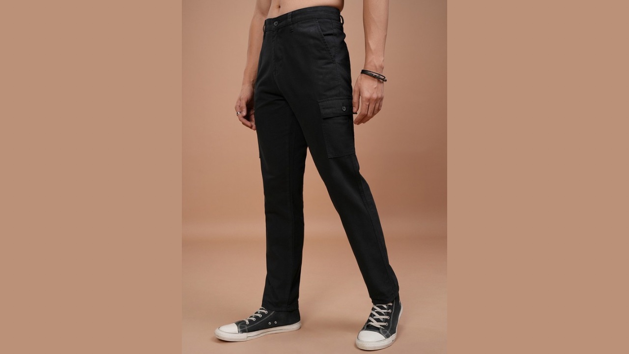 HIGHLANDER Men Tapered Fit Mid-Rise Cotton Cargo Trousers