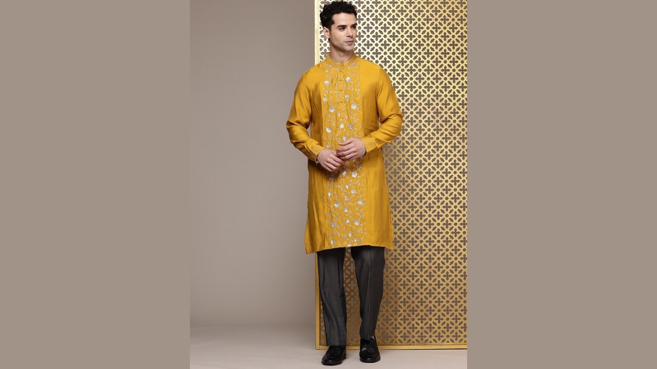 House of Pataudi Jashn Indie Floral Embroidered Sequined Zari Work Kurta With Trousers