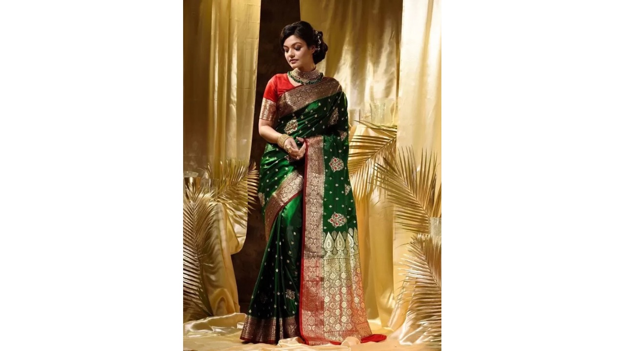 Kalapushpi Embroidered Banarasi Satin Saree