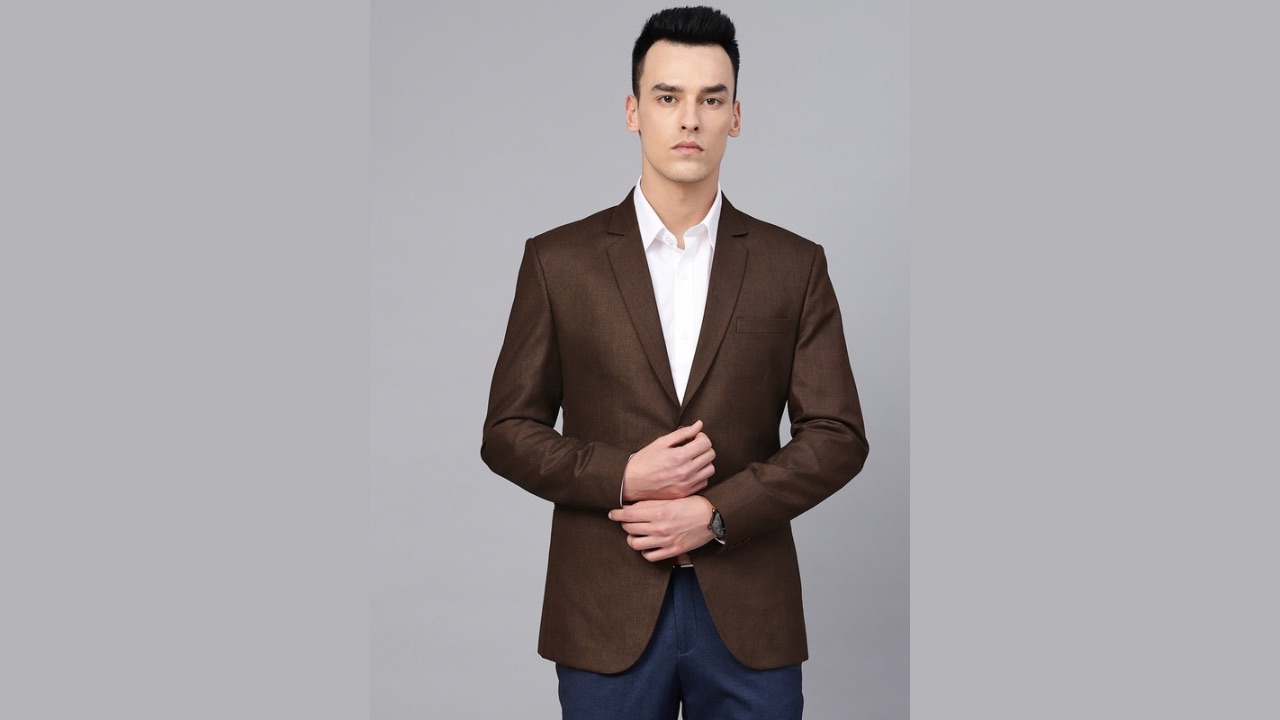 MANQ Men Brown Solid Slim Fit Single Breasted Party Blazer