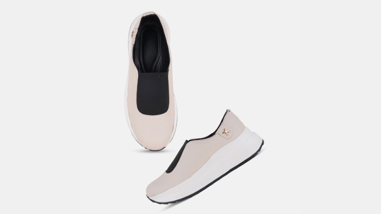 Roadster The Lifestyle Co Women Textured Casual Slip-On Sneakers