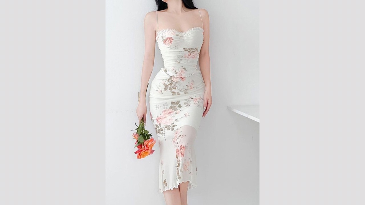 StyleCast White Floral Printed Shoulder Strapped Ruched Sheath Midi Dress