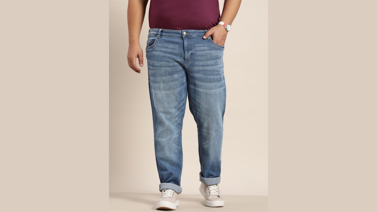 Sztori Men Plus Size Blue Slim Tapered Fit Light Fade Stretchable Jeans