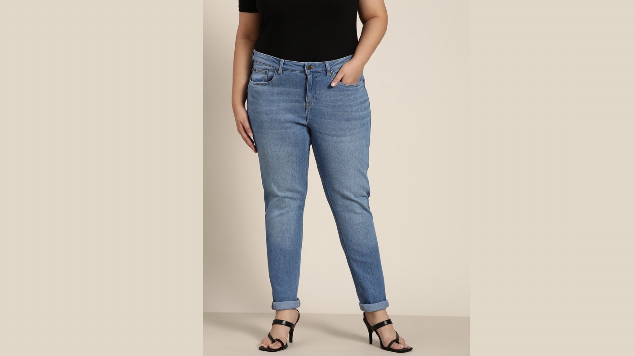 Sztori Women Plus Size Blue Skinny Fit High-Rise Light Fade Stretchable Jeans