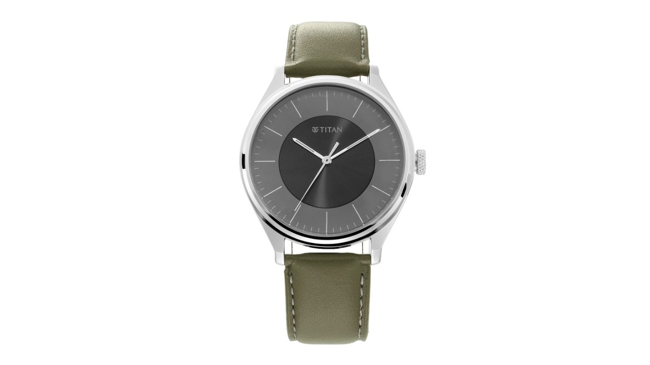 Titan Neo Eco Men Black Analogue Watch 1802SL08