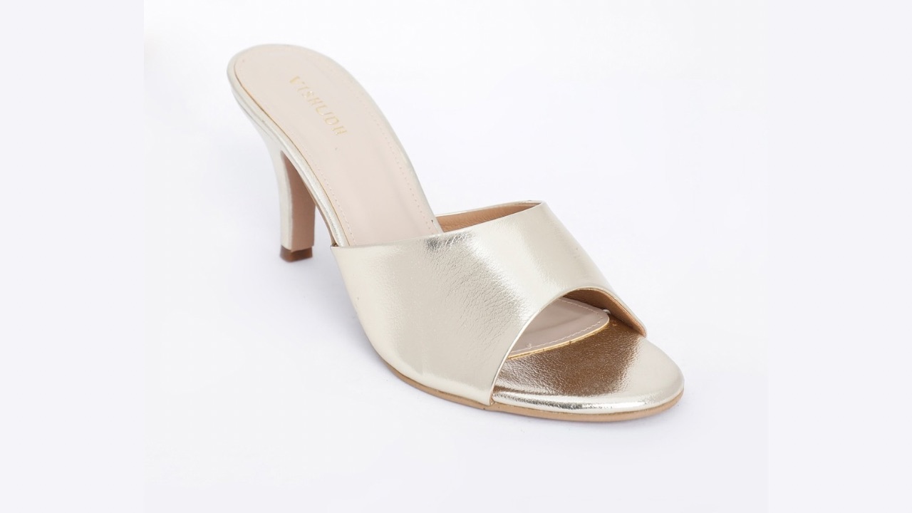 Vishudh Women Gold-Toned Solid Stilettos
