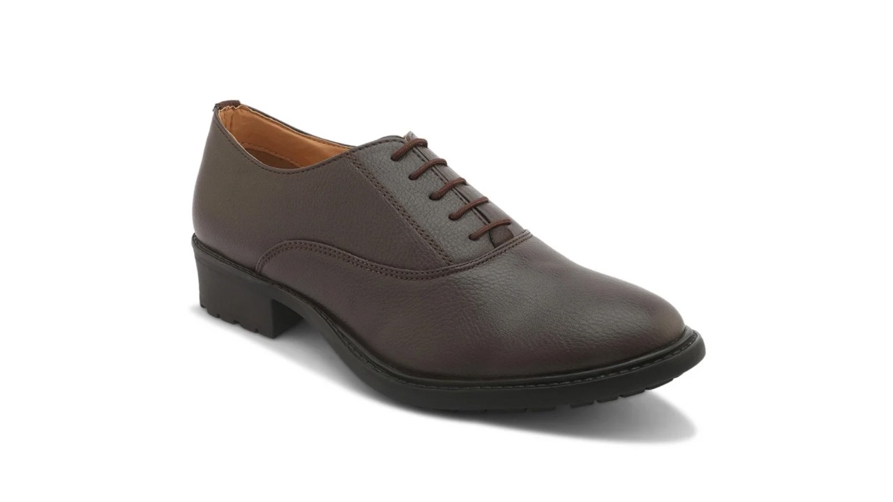 her by invictus Women Brown Textured Formal Oxfords