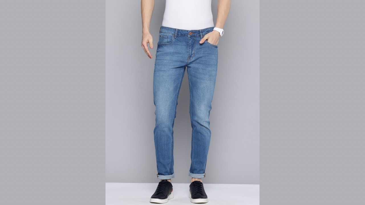Aeropostale Men Tapered Fit Light Fade Stretchable Jeans