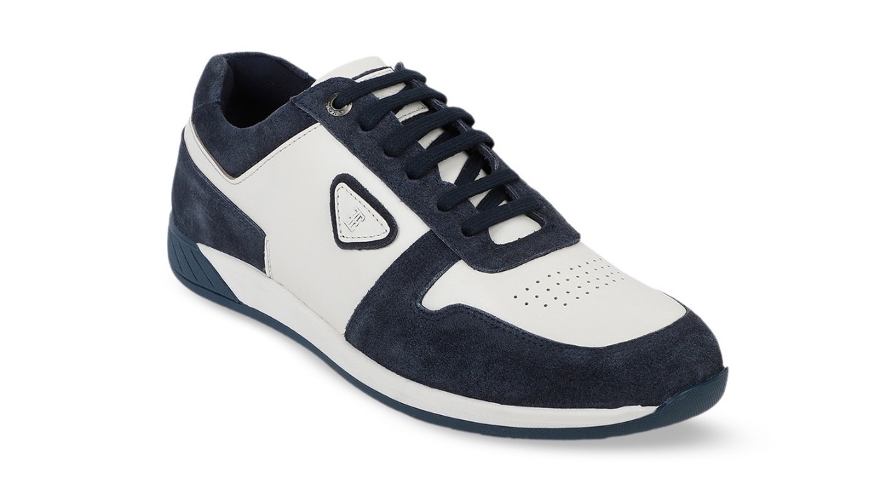 EZOK Men White Colourblocked Leather Sneakers