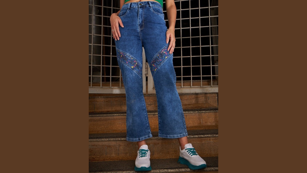 KASSUALLY Women Blue Printed Straight Fit Light Fade Clean Look Stretchable Jeans