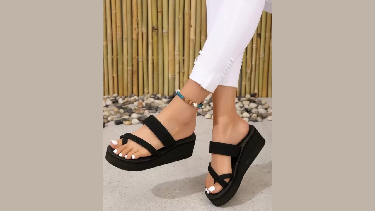 Layasa Women Wedges Sandal