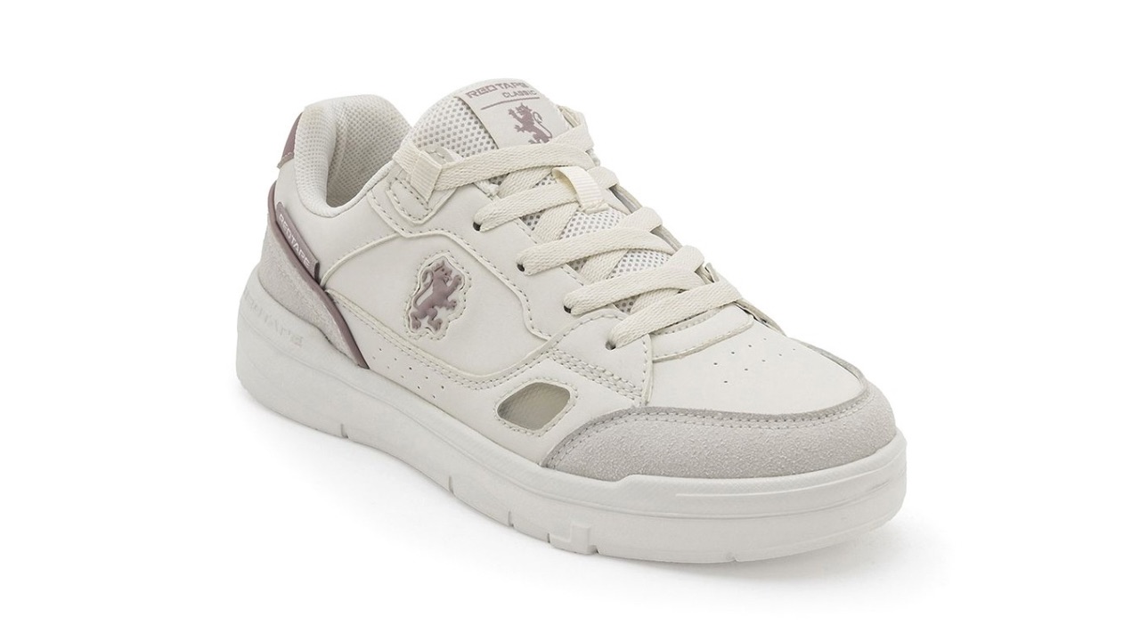 Red Tape Women Solid Sneakers