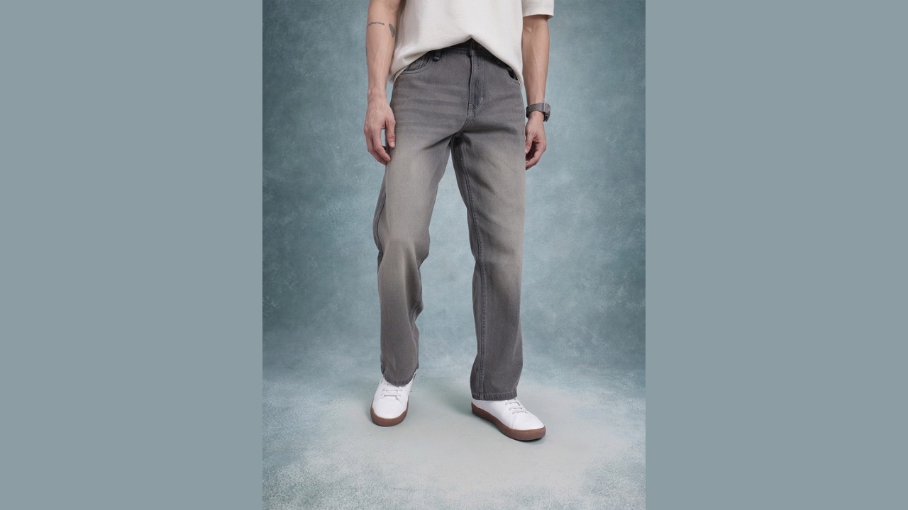 Roadster The Life Co. Men Vintage Wash Mid-Rise Pure Cotton Heavy Fade Straight Fit Jeans