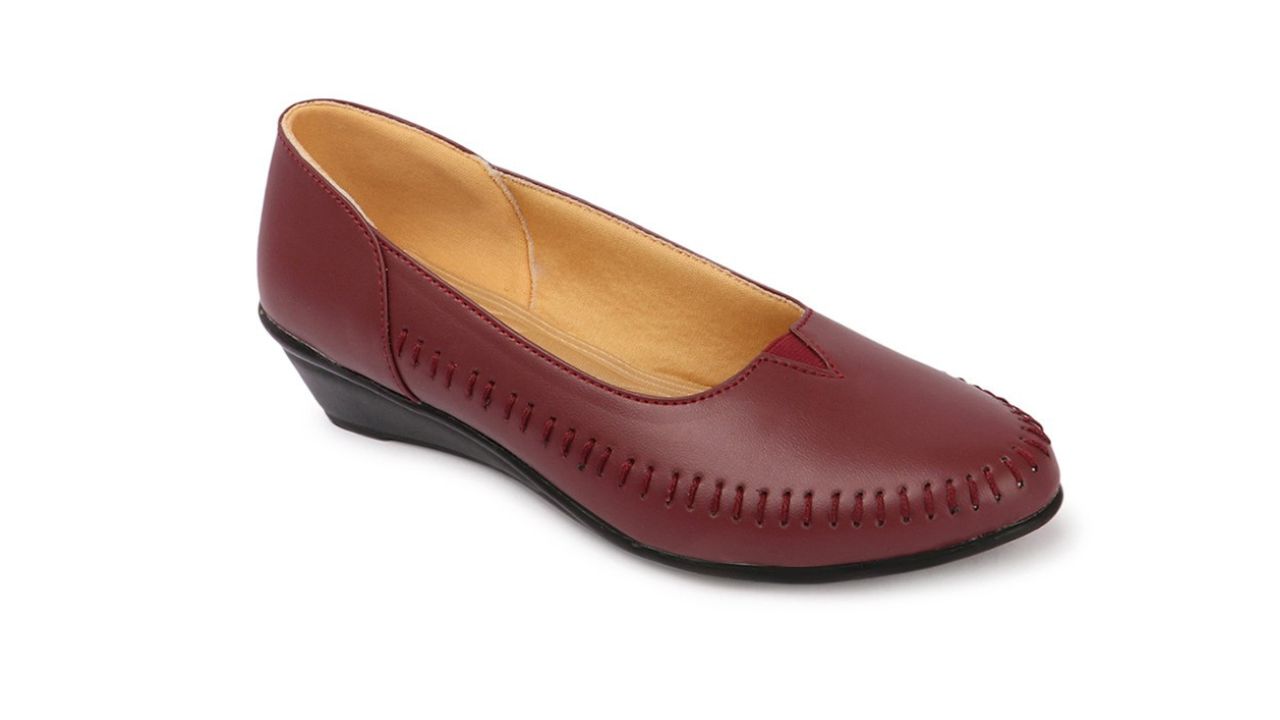 Denill Women Maroon Ballerinas Flats