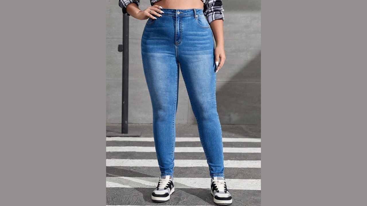 LULU & SKY Women Skinny Fit High-Rise Light Fade Plus Size Jeans
