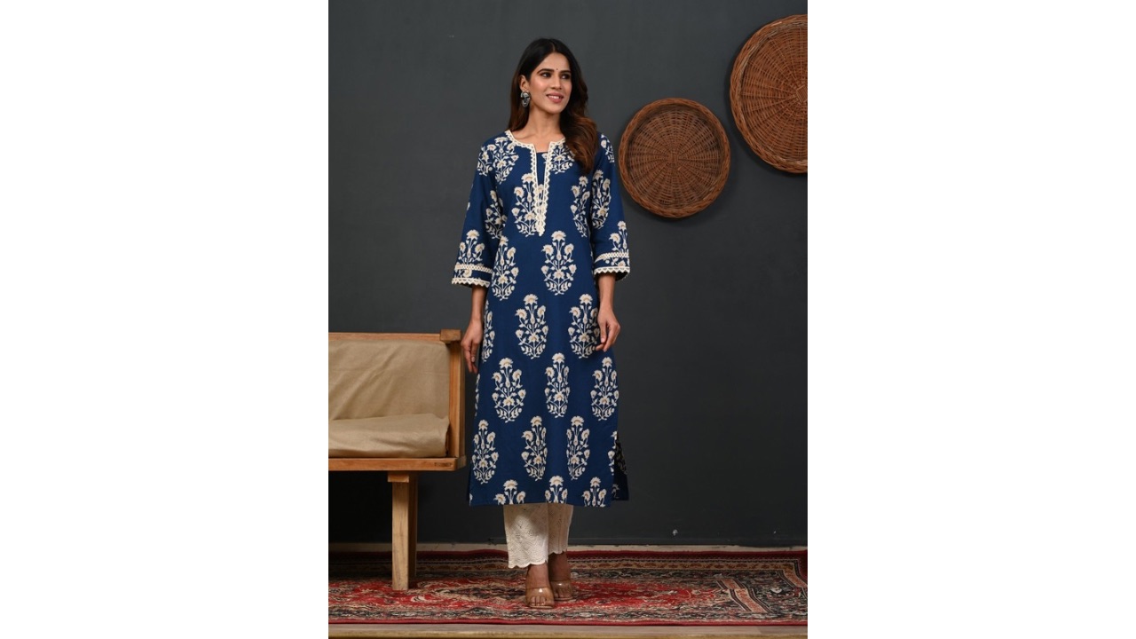Rimeline Floral Printed Notch-Neck Straight Kurta