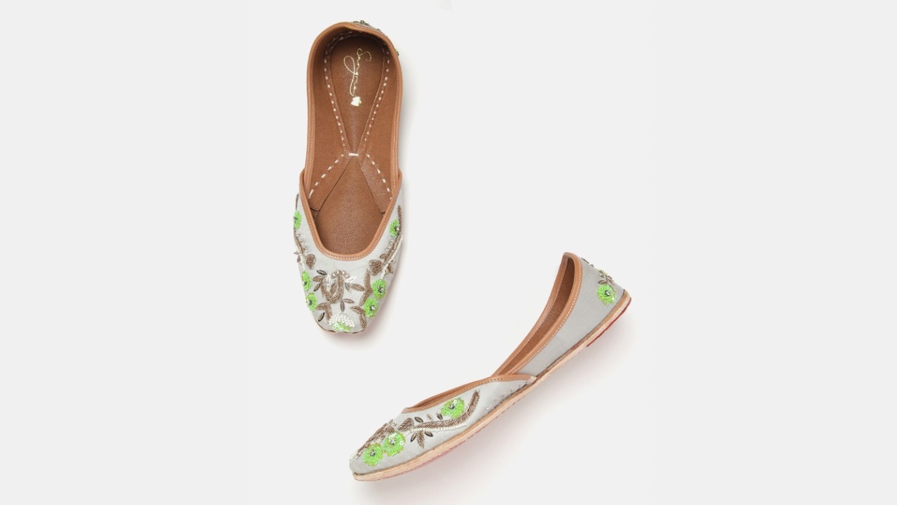 Sangria Women Grey Ethnic Embellished Mojaris