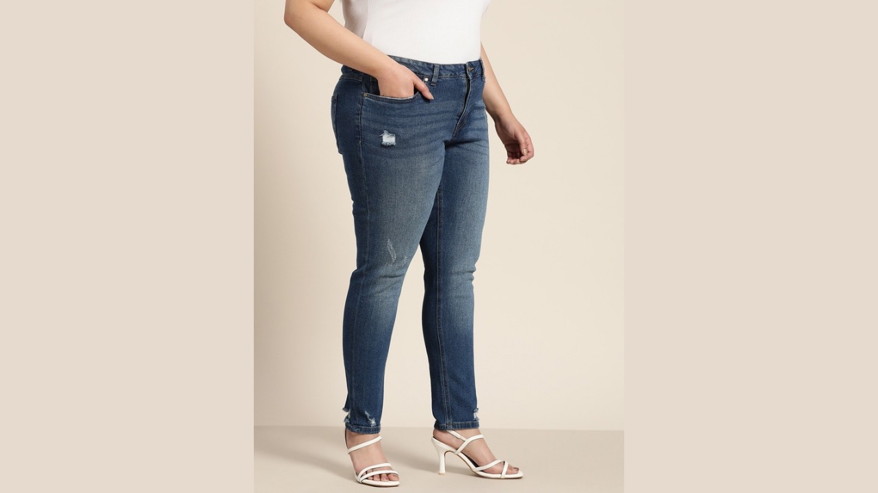 Sztori Women Plus Size Skinny Fit Light Fade Jeans