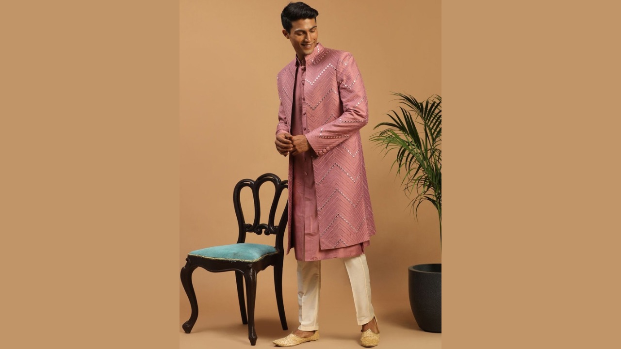 VASTRAMAY Men Pink & Cream-Coloured Mirror Work Front Open Sherwani Set