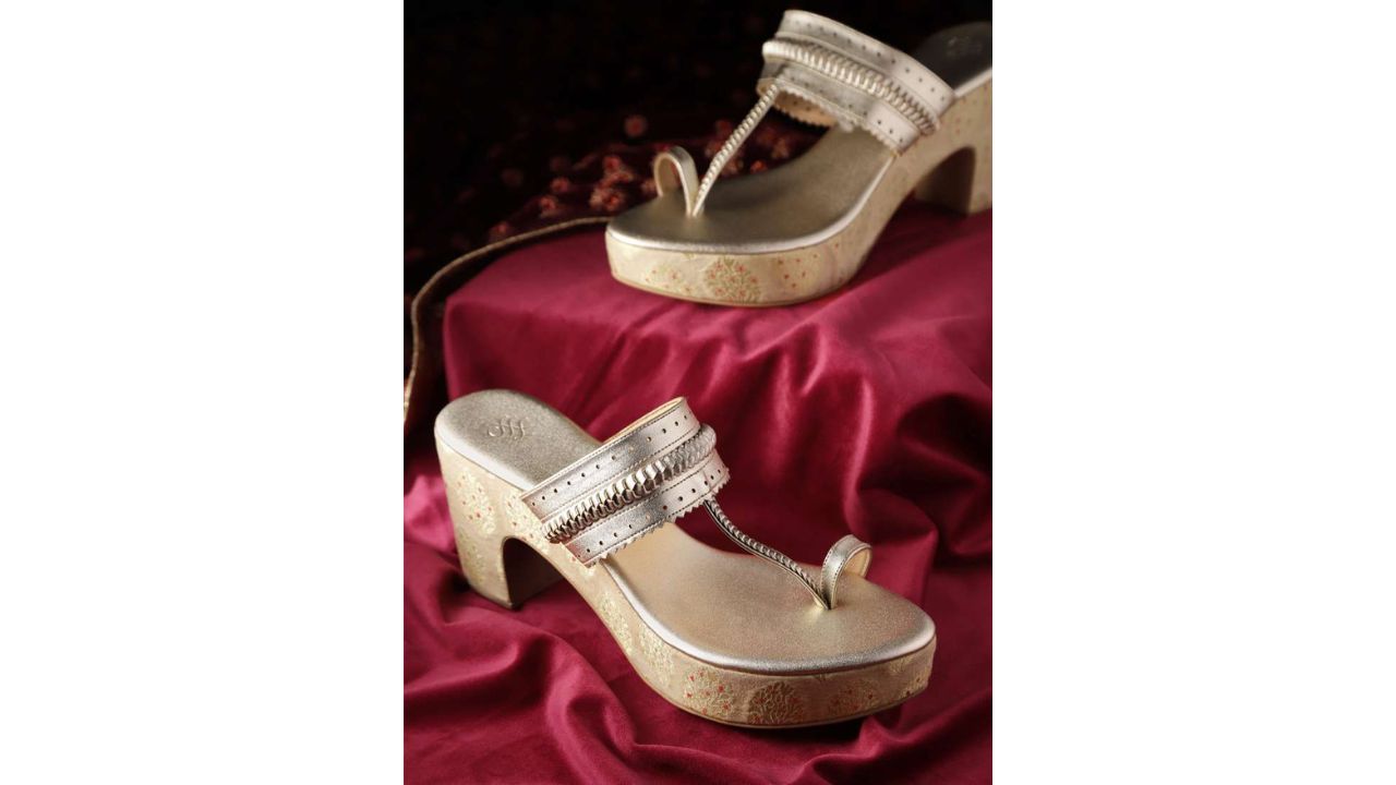 House of Pataudi Gold-Toned Braided Block Heels