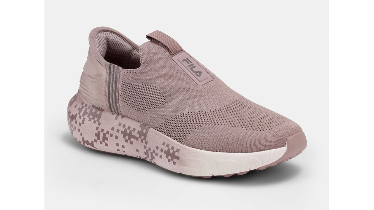 FILA ADDOR Women Slip-On Walking Shoes