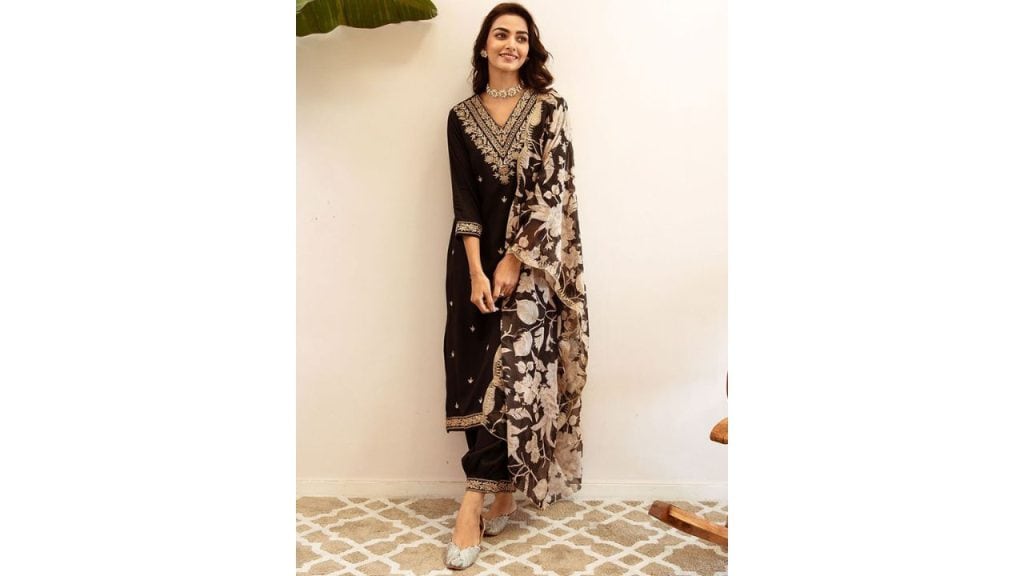 Indo Era Ethnic Motifs Embroidered Regular Thread Work Kurta with Salwar & Dupatta