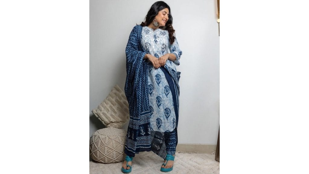 Libas Women White Paisley Motifs Printed Pure Cotton Kurta with Trousers & With Dupatta