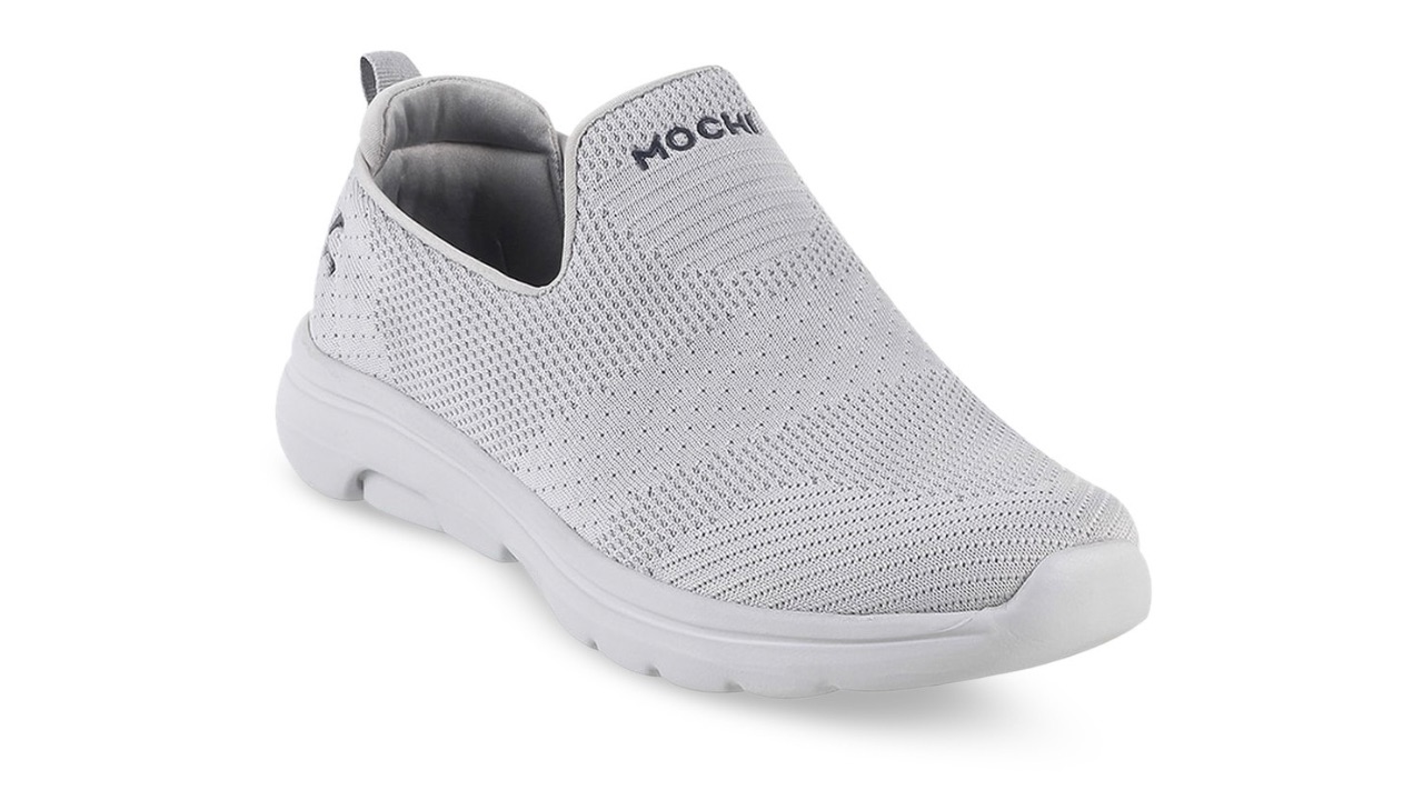 Mochi Men Textured Comfort Insole Basics Slip-On Sneakers