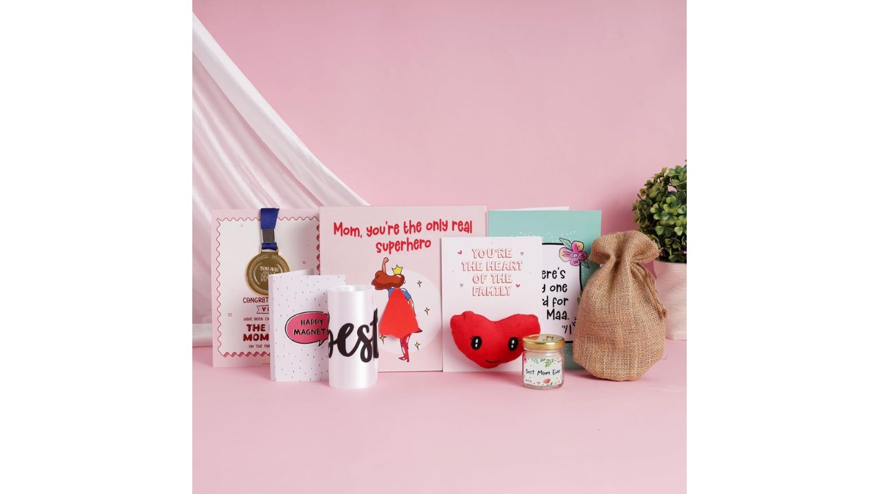 Oye Happy Super Mom Cape Hamper