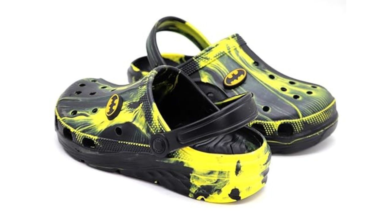 SVAAR Batman Men’s Marble Effect Clogs