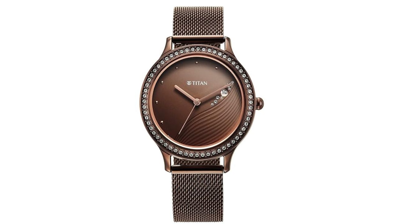 Titan Analog Women’s Casual Watch